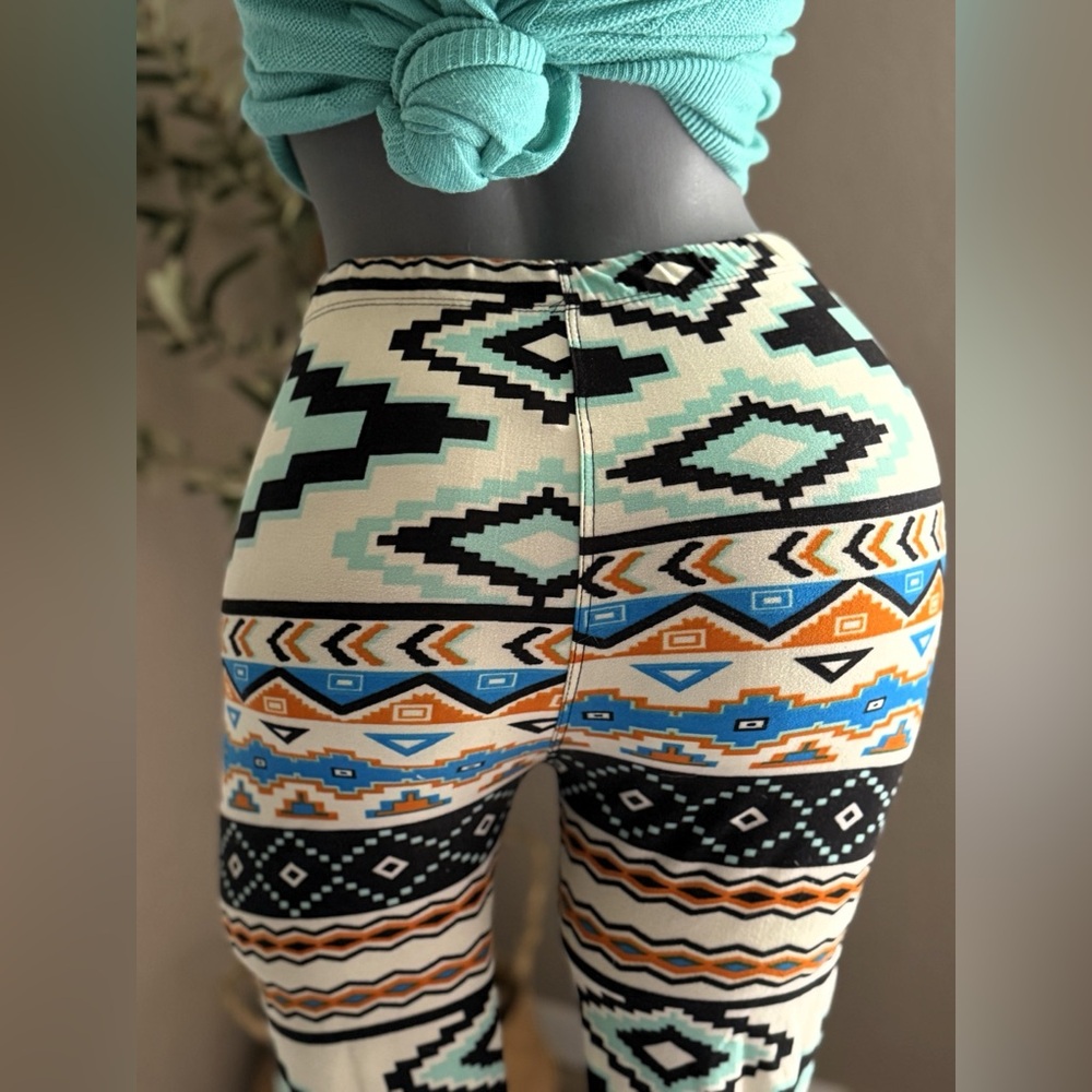 Super Soft Aztec Inspired Leggings - One Size